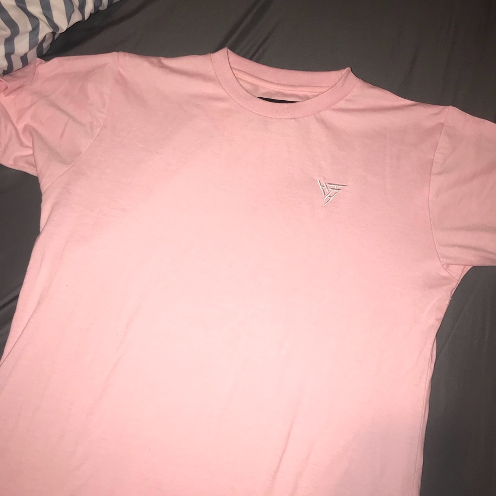hypland worldwide logo tee